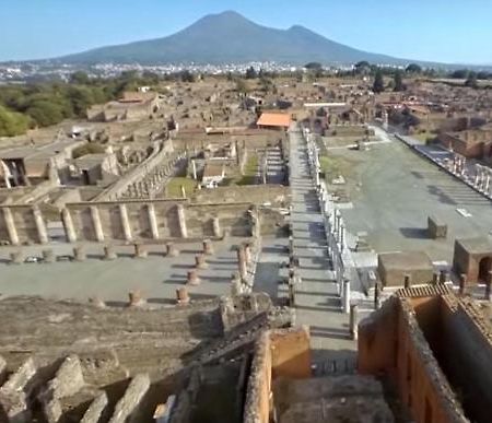 Pompei Center Life Atmosphere Pompeia Exterior foto